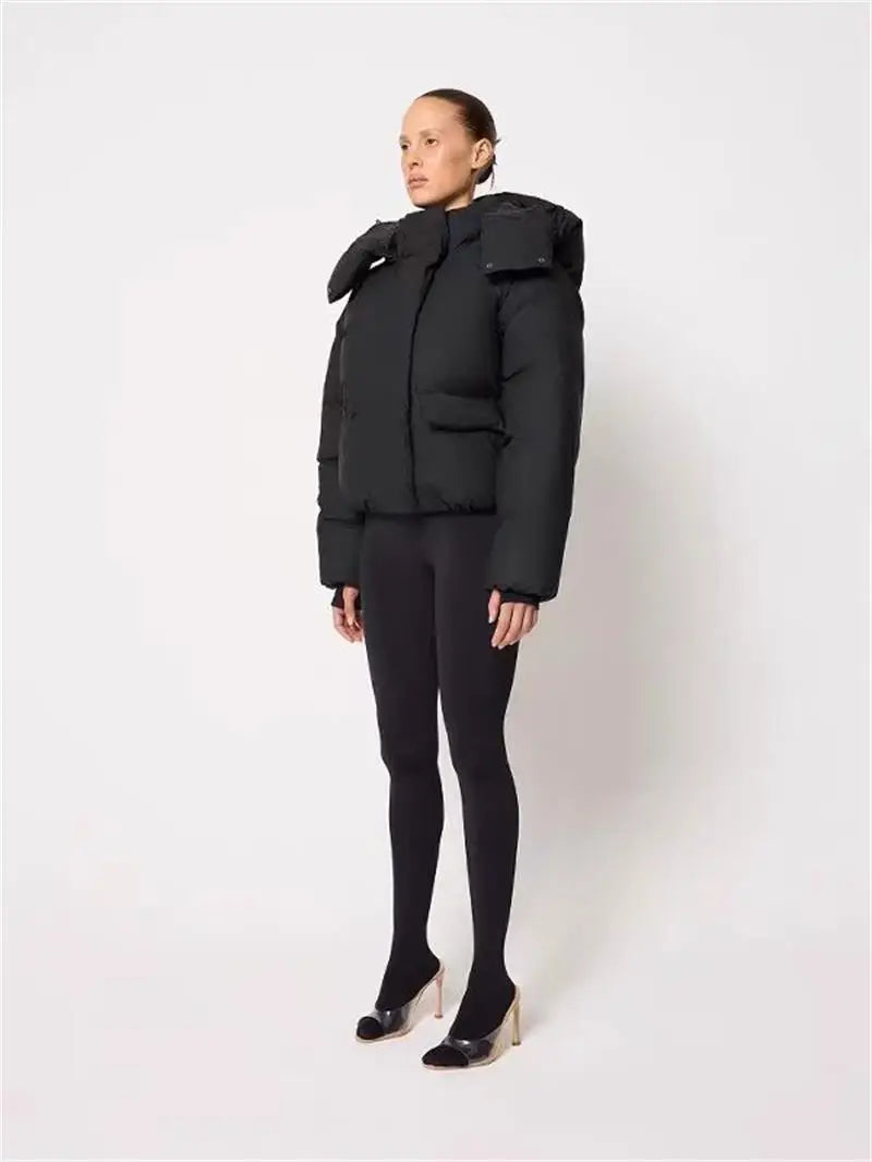 Kurze Damen Pufferjacke mit Kapuze und Taschen, Beige