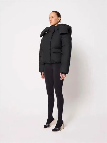 Kurze Damen Pufferjacke mit Kapuze und Taschen, Beige