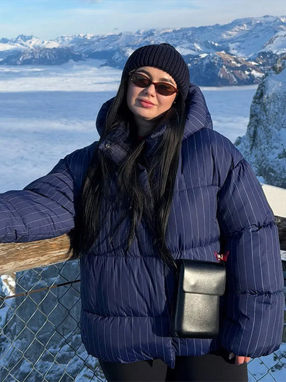 Damen Steppjacke mit Kapuze & Nadelstreifen