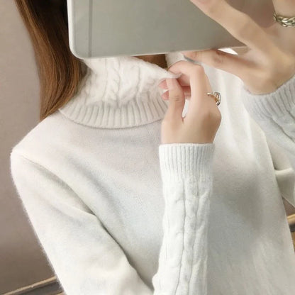 Damen Rollkragenpullover mit Zopfmuster Ärmeln und Hals - warmer Strickpullover