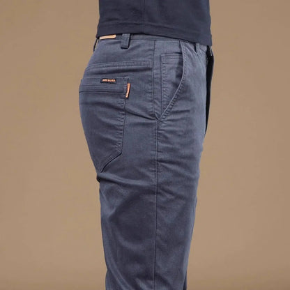 Herren Chino Hose Slim Fit mit Gesäßtaschen in Schwarz, Grau oder Khaki