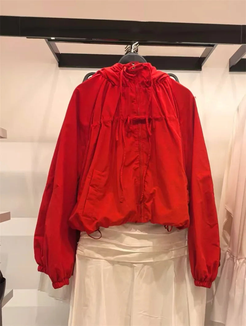 Damen Kurzjacke mit Kapuze und Reißverschluss – Leicht und Wetterfest