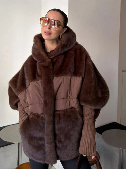 Damen Kurzmantel Plüsch-Look Gesteppt mit Kapuze und langen Ärmeln