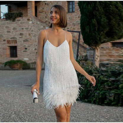 Damen Cocktailkleid mit Federn – Elegantes Party- und Eventkleid im Glamour-Stil