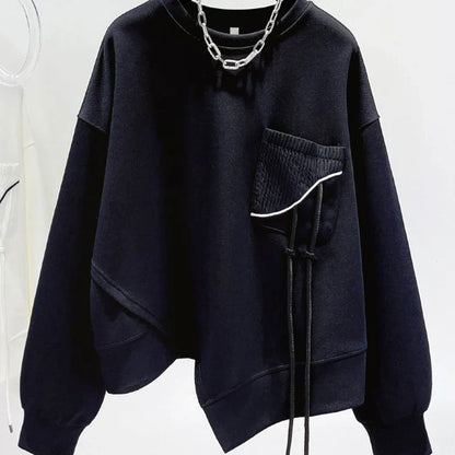 Damen Sweatshirt mit Rundhalsausschnitt, asymmetrischem Saum und dekorativer Tasche