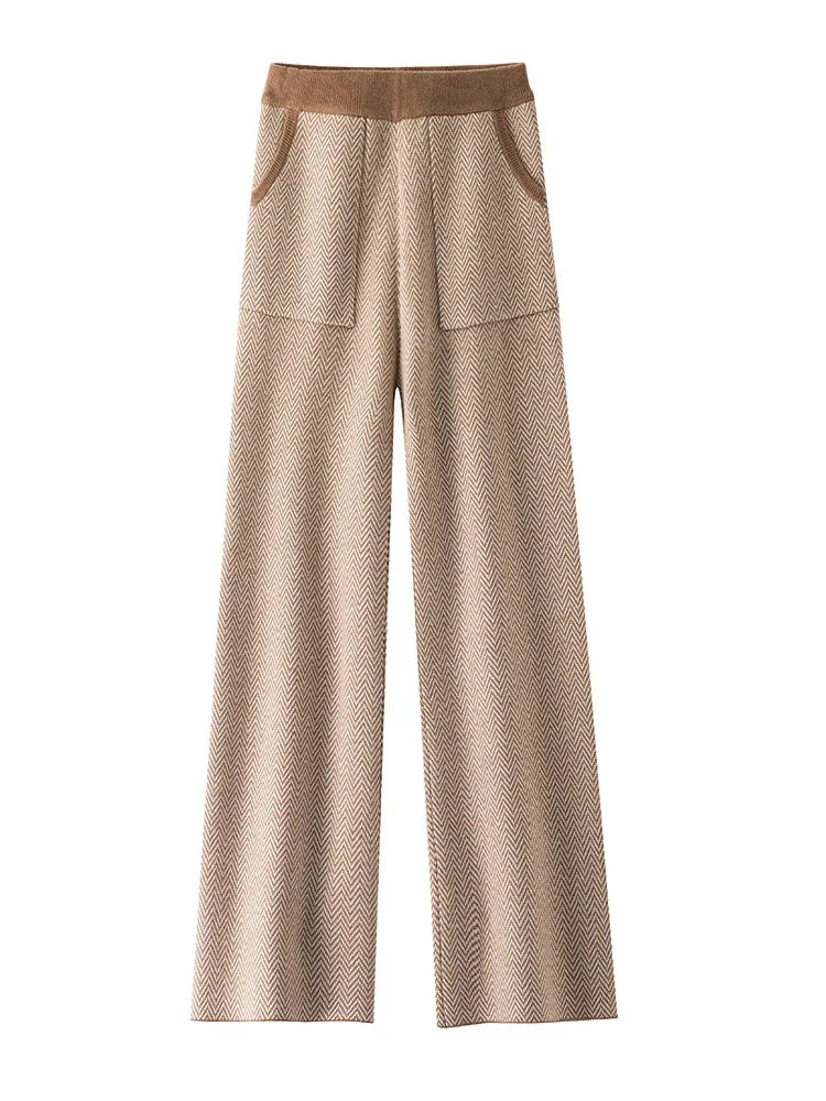 Damen Strickhose weit geschnitten mit Fischgrätmuster und seitlichen Taschen