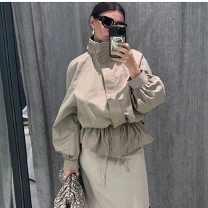 Damen Jacke mit Ballonärmeln, Tunnelzug und Stehkragen, Beige