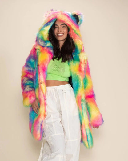 Bunte Kunstfelljacke mit Kapuze und Ohren