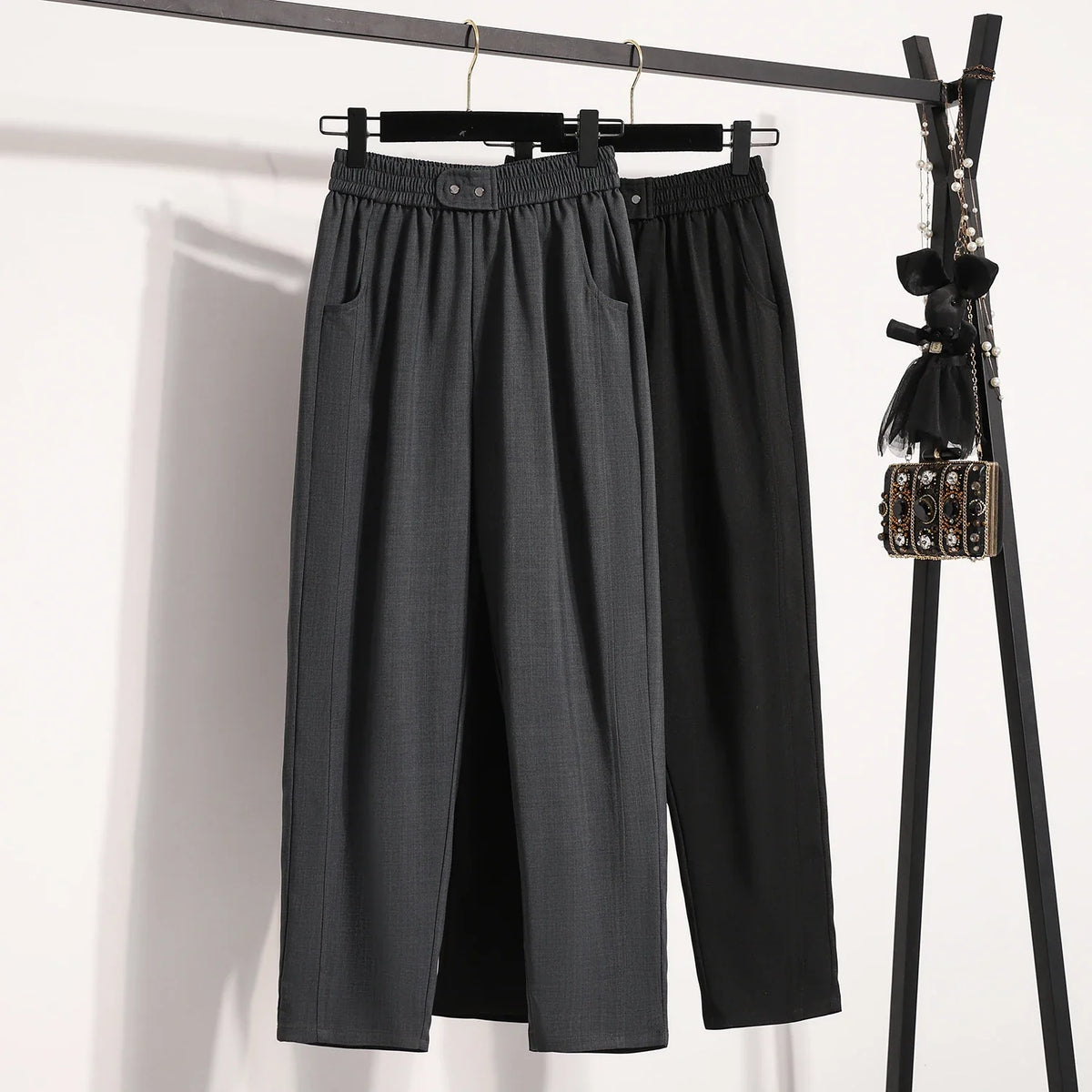 Damen Hose mit elastischem Bund, weitem Bein und Taschen