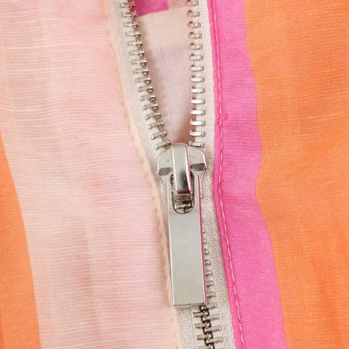 Damen Leichte Jacke mit Reißverschluss und Stehkragen, Puffärmeln