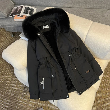 Winterparka Damen mit Kunstfellkapuze und Kordelzug in der Taille