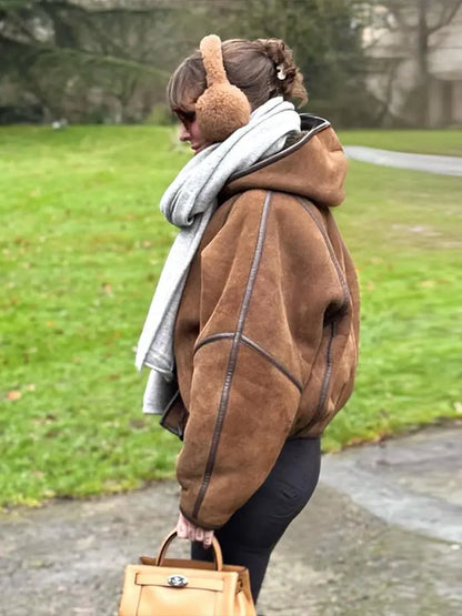 Kurze Damen Pilotenjacke mit Kapuze und Toggle-Verschluss