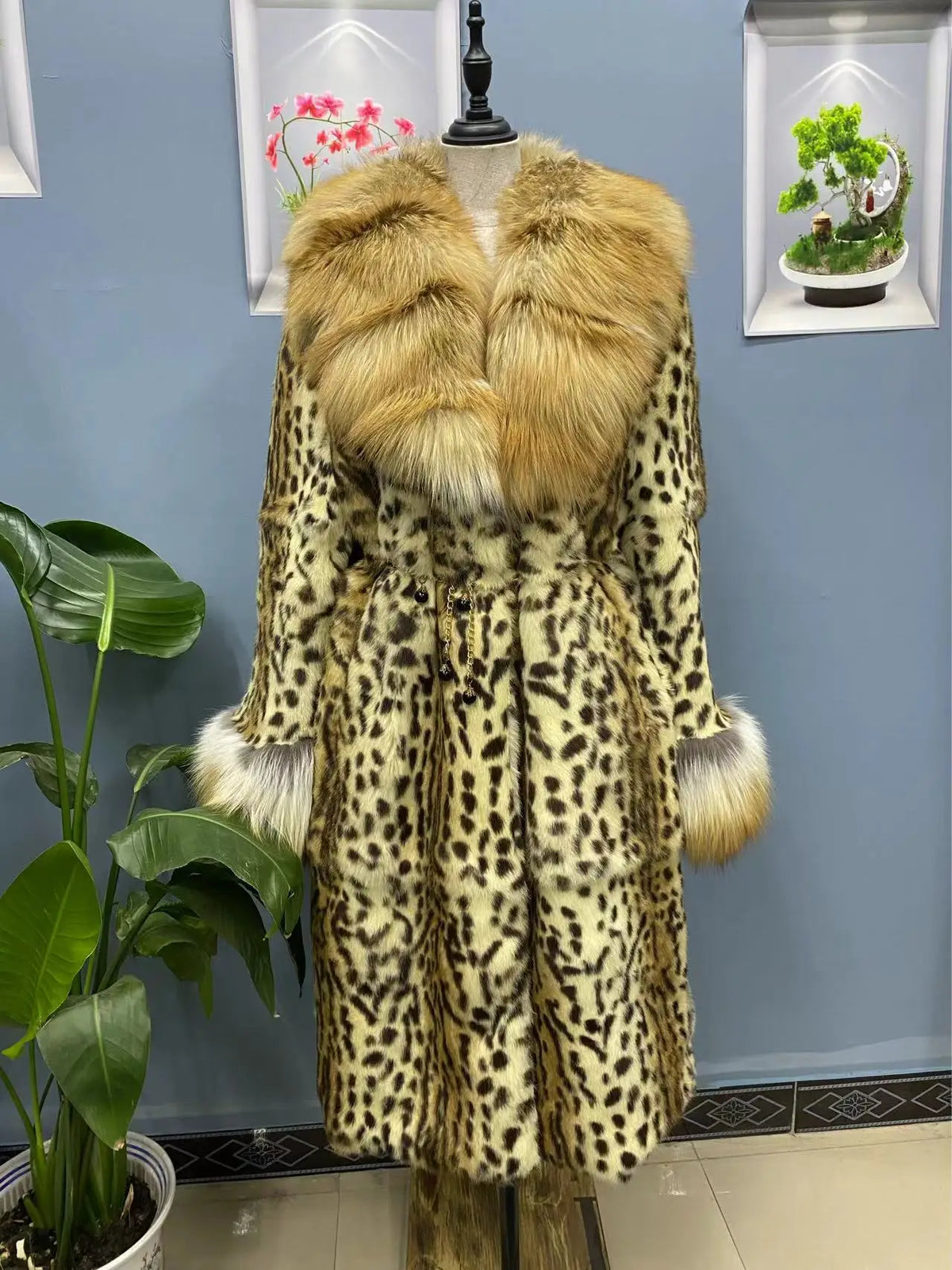 Damen Fell-Look Mantel Türkis mit breitem Kragen und Gürtel