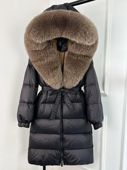 Damen Daunenmantel Schwarz mit Echtfellkragen und Bindegürtel Langer Winterparka