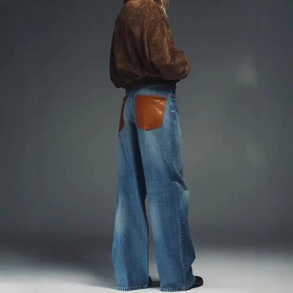Jeans Wide Leg Blau mit braunen Taschen am Gesäß