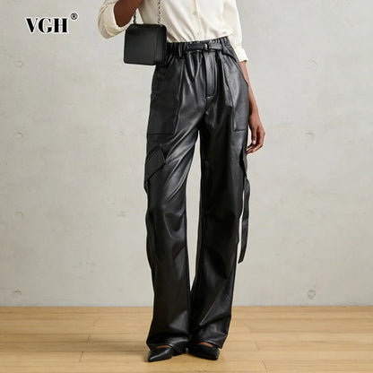 Schwarze Weite Hose im Leder-Look mit Gürtel und Taschen Damen