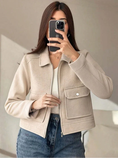 Kurze Damen Übergangsjacke mit Reverskragen und Reißverschluss