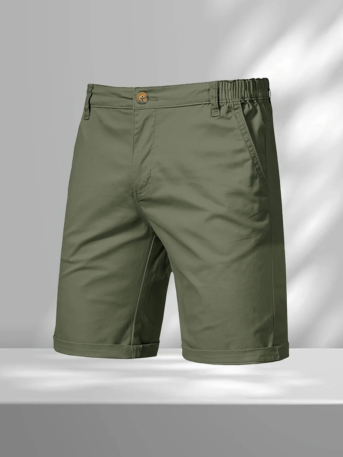 Herren Chino Shorts mit elastischem Bund, Knopfverschluss und Krempelbein