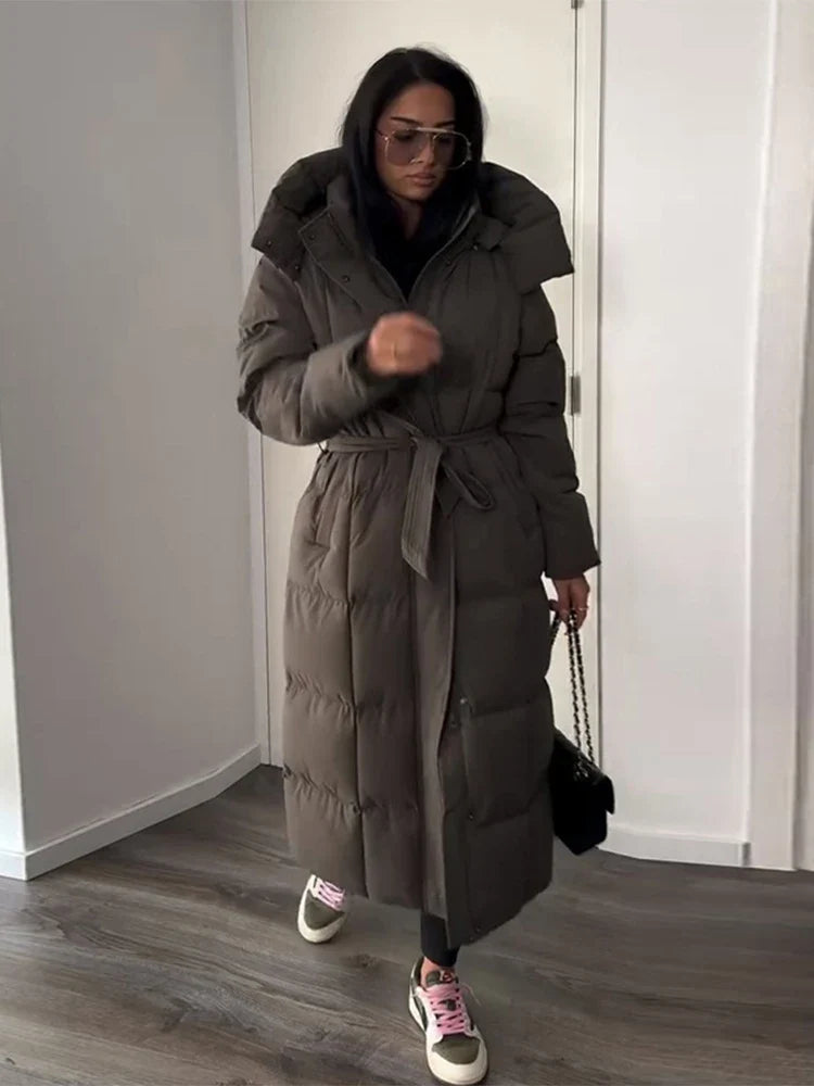 Damen Maxi-Steppmantel lang mit Gürtel und Kapuze oder Stehkragen