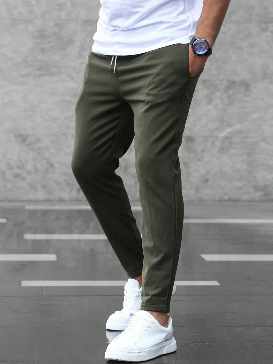 Herren Chino-Hose im Slim-Fit Design mit Kordelzug