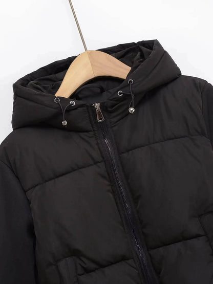 Kurze Steppjacke mit Kapuze für Damen