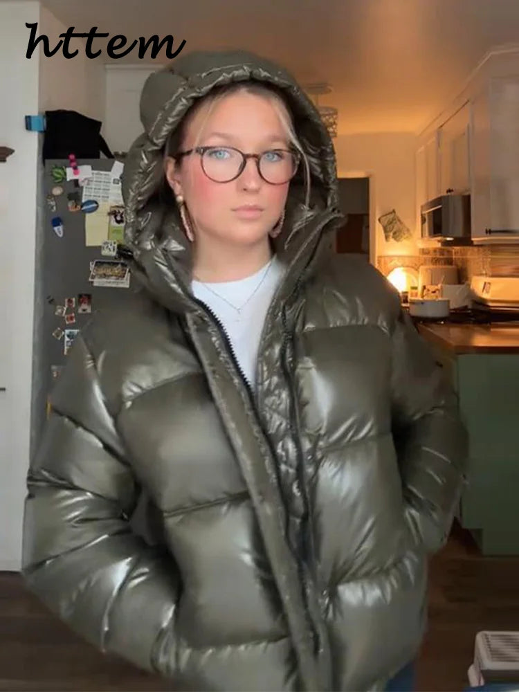 Glänzende Damen Steppjacke mit Kapuze, Grün
