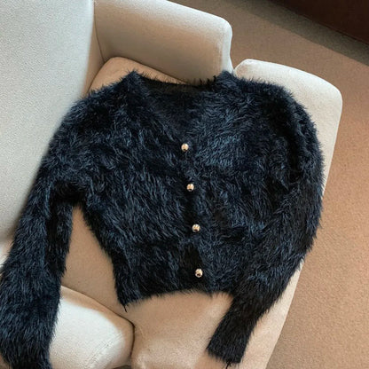 Kurzer Damen V-Ausschnitt Cardigan mit Plüsch-Optik und Goldknöpfen