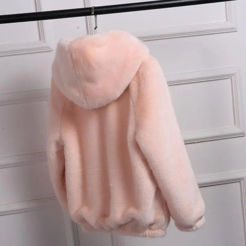 Kurze Kunstfelljacke Damen Kapuze flauschig mit elastischem Saum