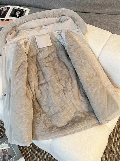 Winterparka Damen mit Kunstfellkapuze und Kordelzug in der Taille