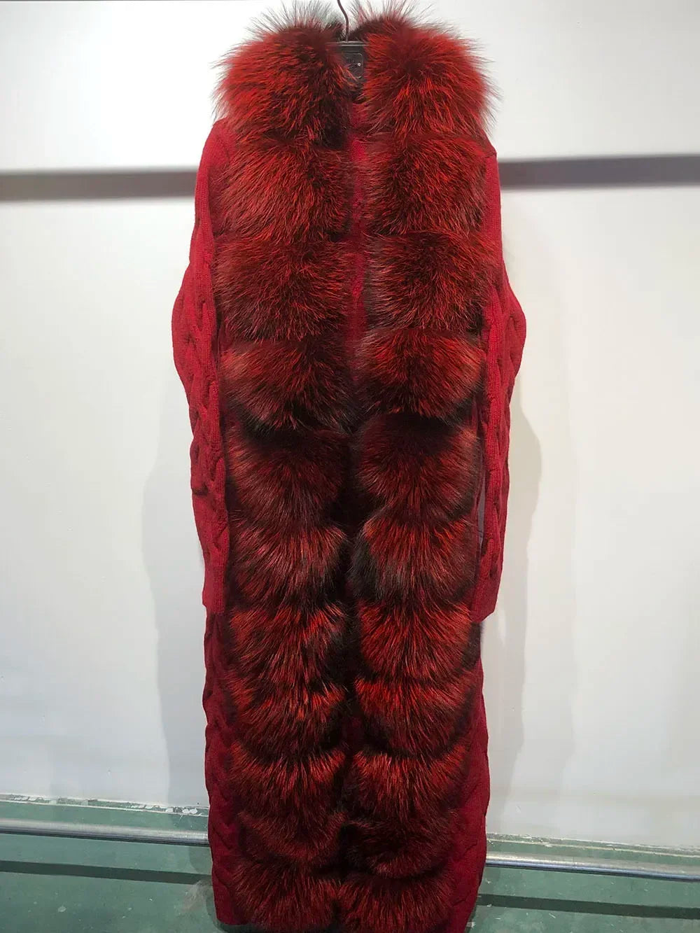 Damen Strickmantel Lang mit Kunstfellbesatz Zopfmuster Kapuze Winter
