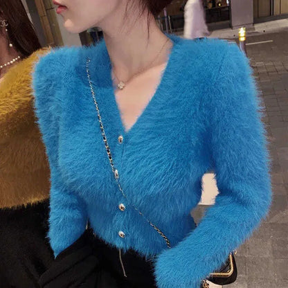 Kurzer Damen V-Ausschnitt Cardigan mit Plüsch-Optik und Goldknöpfen
