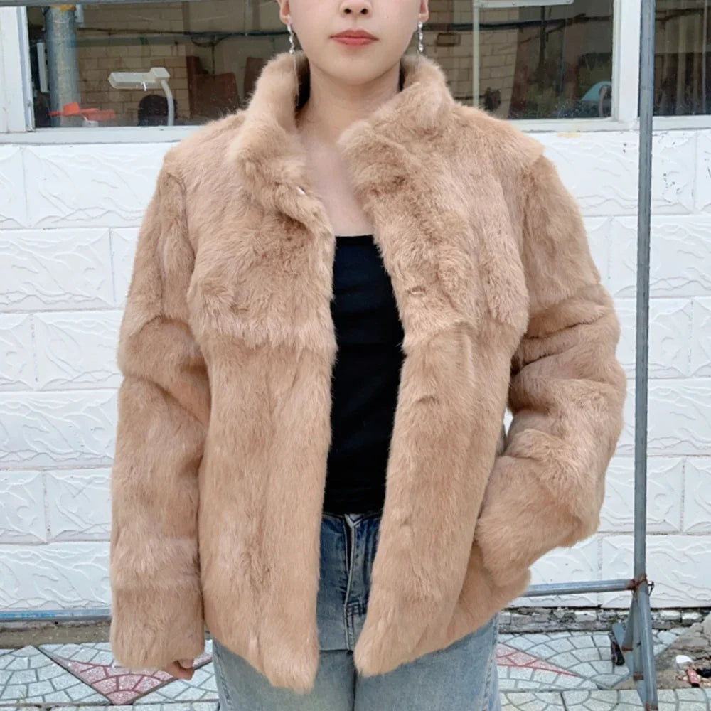 Damen Kurzmantel aus Kunstfell mit Stehkragen luxuriöse Winterjacke