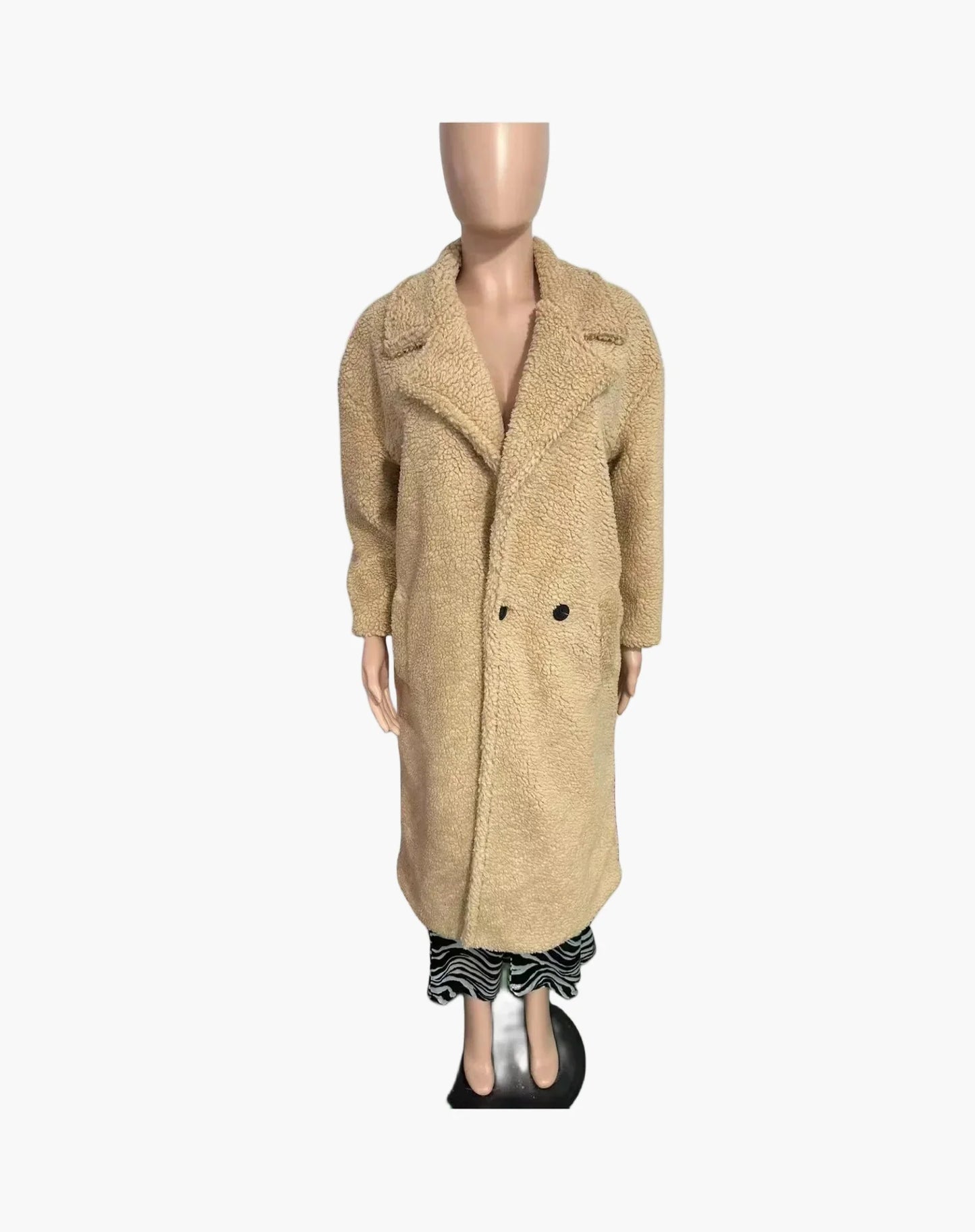 Damen Oversize Teddy Mantel – Modischer Winter-Look für stilbewusste Frauen