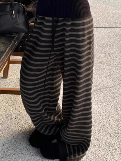 Damen Freizeithose mit Wellenstreifen Strickhose Weites Bein Schwarz Grau