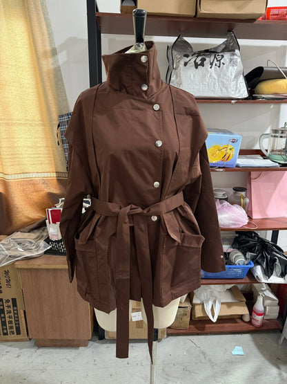 Damen Kurz Trenchcoat mit Bindegürtel und breitem Kragen