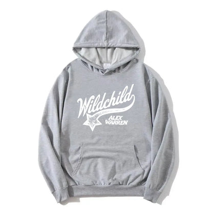 Hoodie mit Kordelzug und Kängurutasche – “Wildchild” Print vorne
