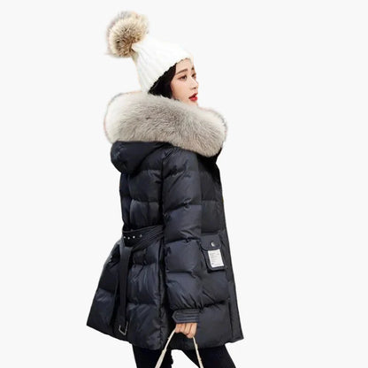 Damen Winter Daunenmantel mit Kapuze und Kunstfellkragen – Eleganter Steppmantel für kalte Tage