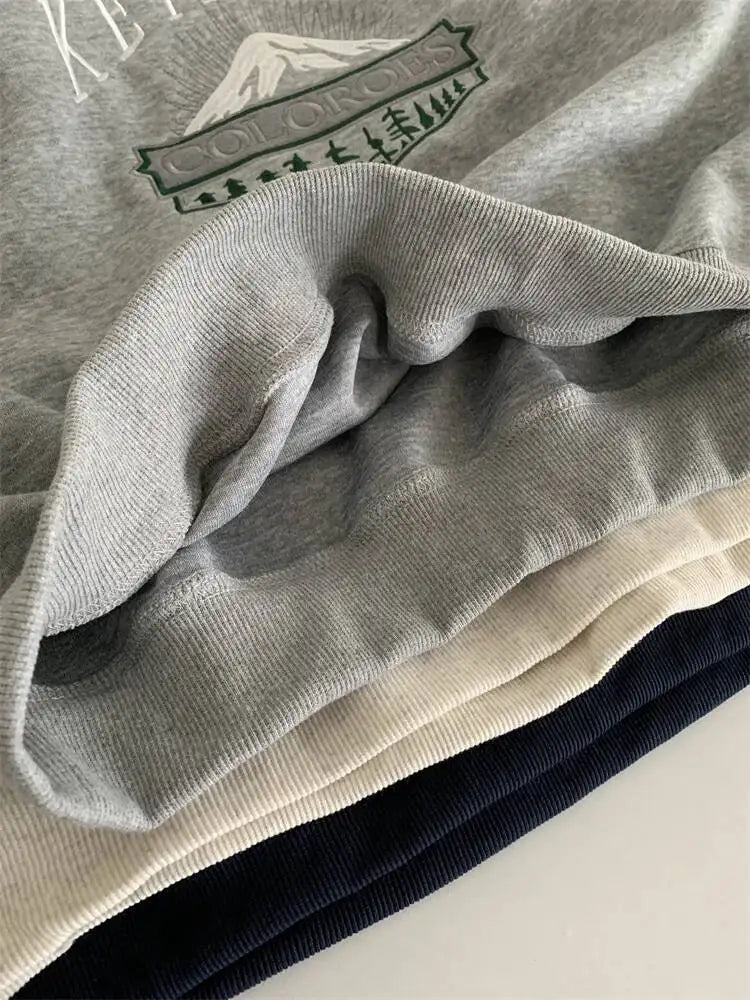 Unisex Langarm Sweatshirt mit Rundhalsausschnitt und Grafikprint