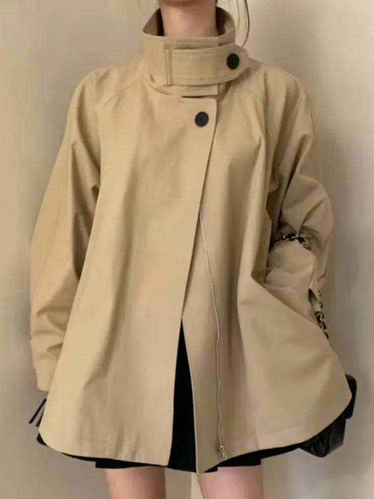 Damen Jacke im Oversize-Stil mit Kapuze und Stehkragen