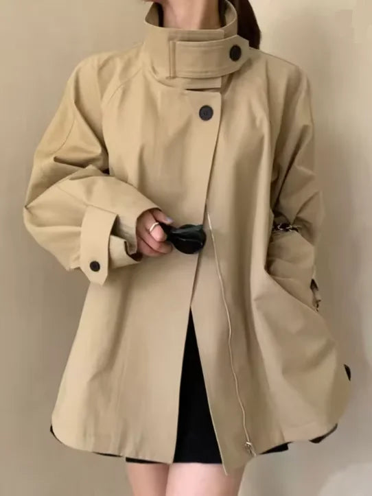 Damen Jacke im Oversize-Stil mit Kapuze und Stehkragen