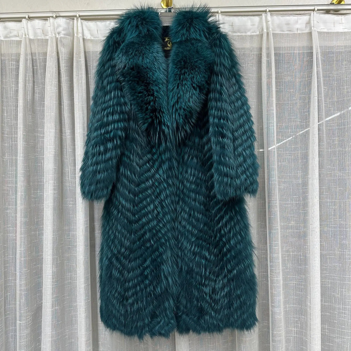 Damen Langer Mantel aus Kunstfell mit Chevron-Muster und Kragen