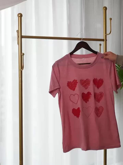 Damen T-Shirt mit Herz-Print und lockerem Schnitt – Verspieltes Freizeitshirt