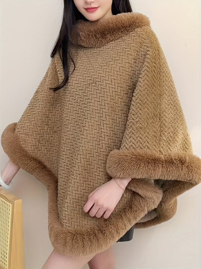 Damen Poncho mit Rollkragen und Kunstfellbesatz - Weiche Strickoptik