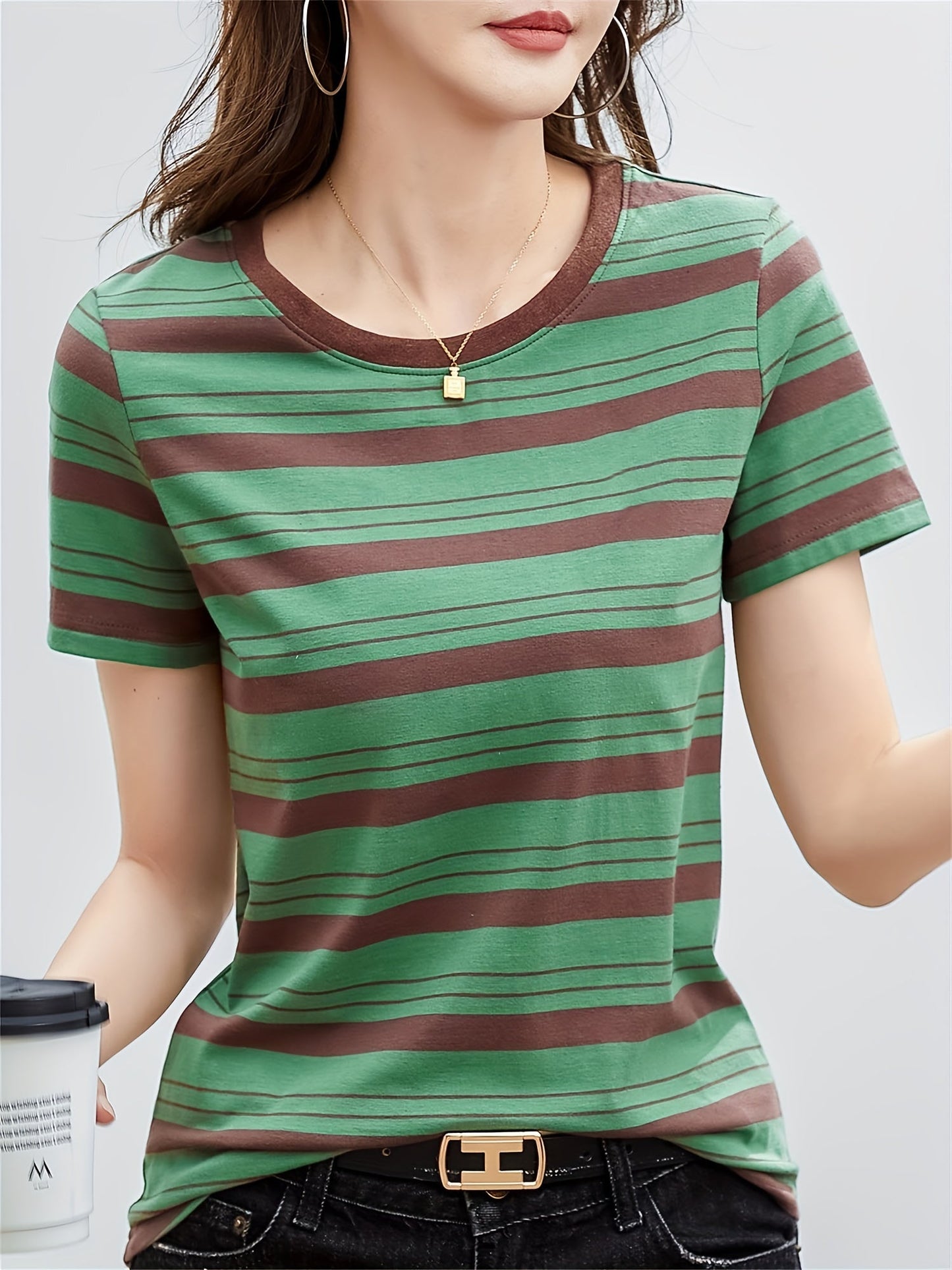 Damen T-Shirt mit Streifenmuster im maritimen Stil – Freizeit & Alltag