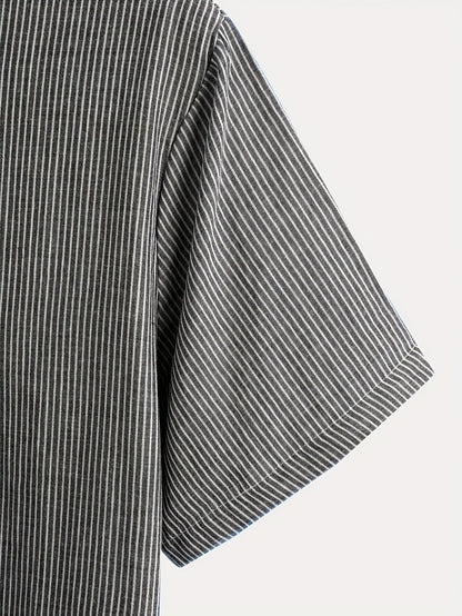 Herren Kurzarm-Henley mit Stehkragen und Streifen – Modernes Freizeitshirt für Alltag und Ausgehen