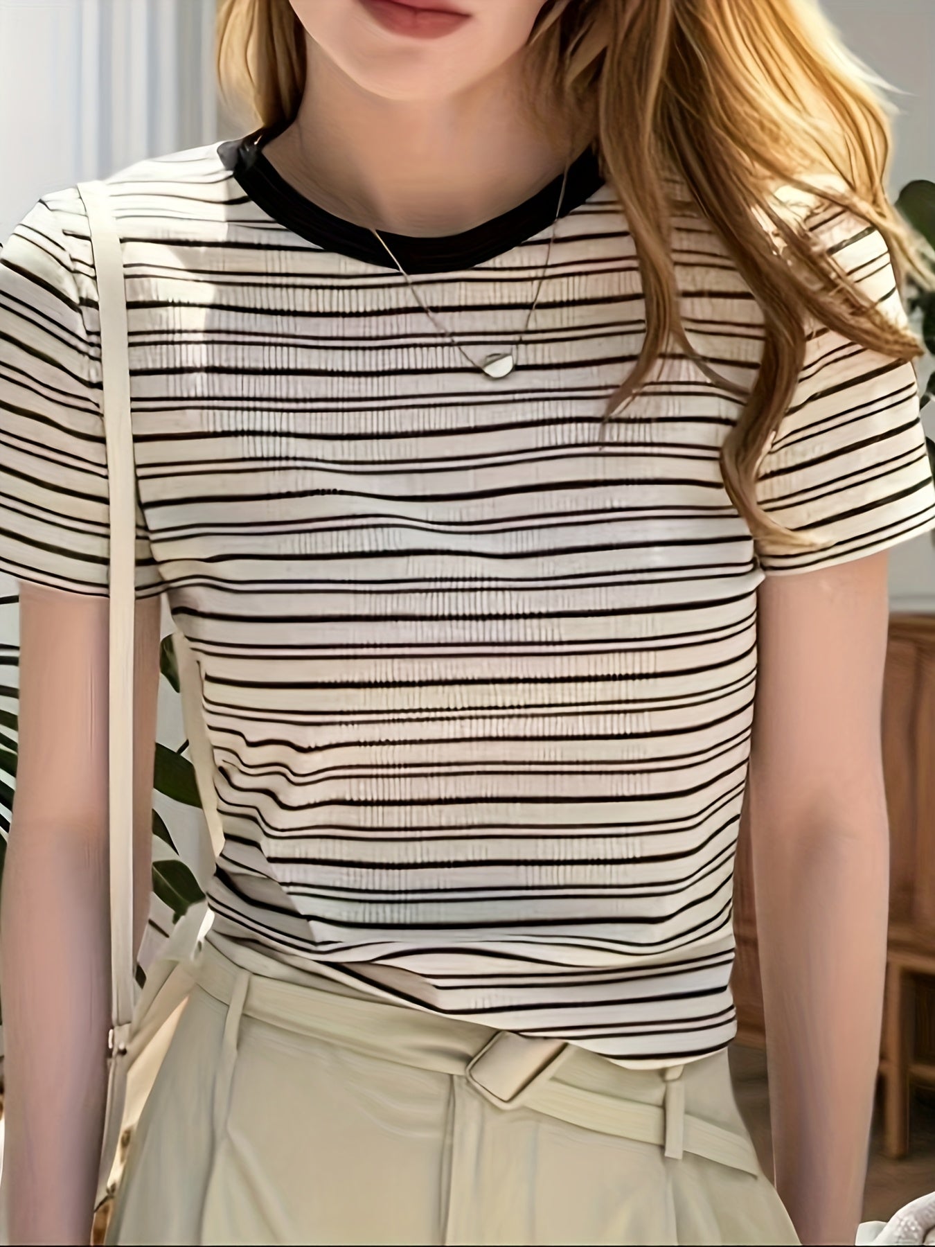 Damen Kurzarm Streifen T-Shirt mit Rundhalsausschnitt – Eleganter Alltags-Look