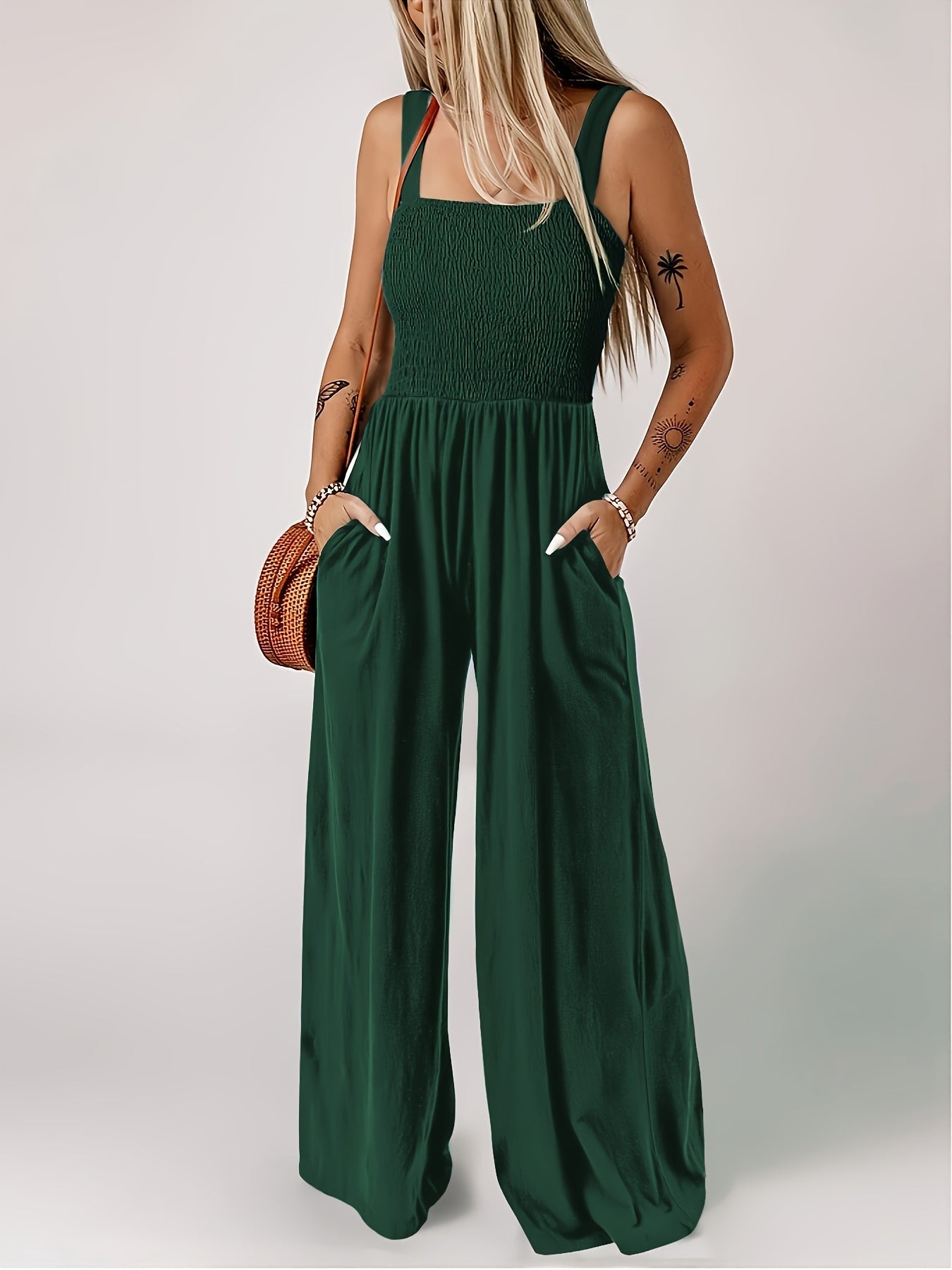 Damen Jumpsuit Elegant mit weitem Bein und Smok-Top – Perfekt für Sommer und Freizeit