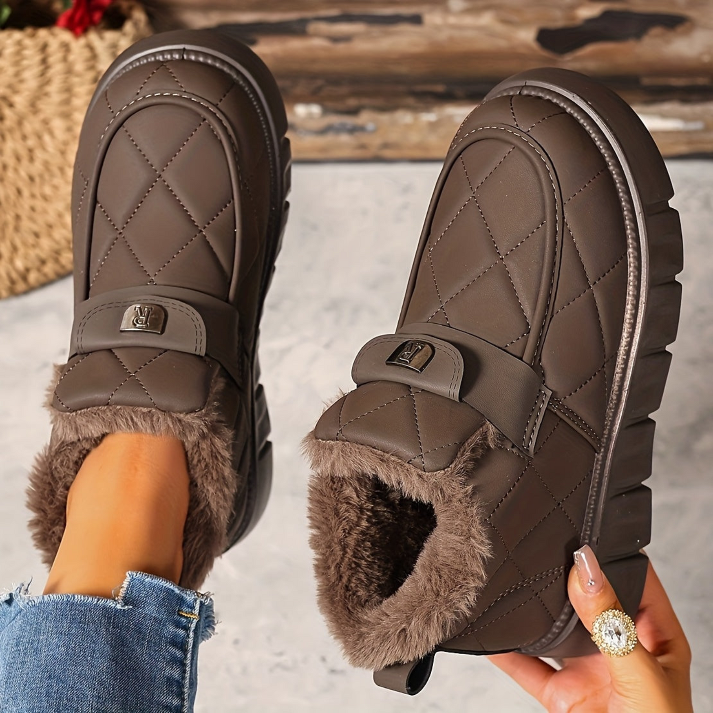 Damen Winterstiefeletten Schwarz Gesteppt mit Plüschfutter