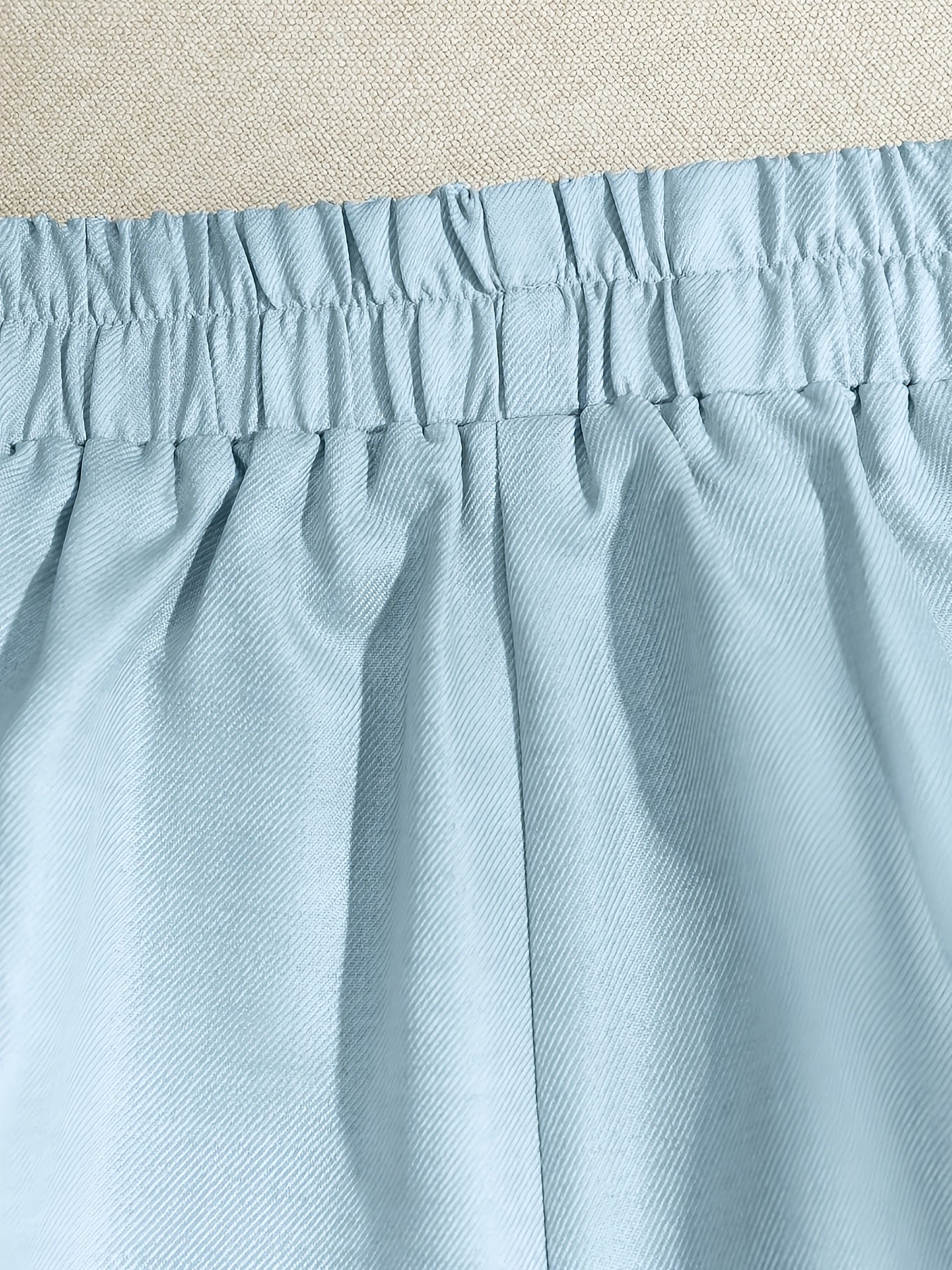 Damen Kurzarm Blusen-Set mit Shorts, bestickt, V-Ausschnitt, Freizeit Zweiteiler