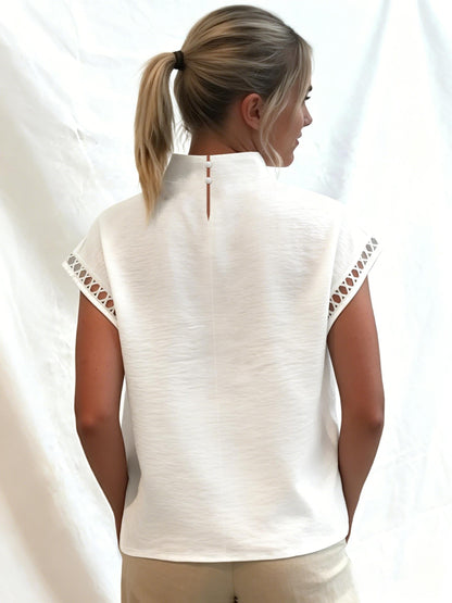 Damen Bluse mit Stehkragen und Cut-Out-Details – Eleganter Minimalistischer Stil